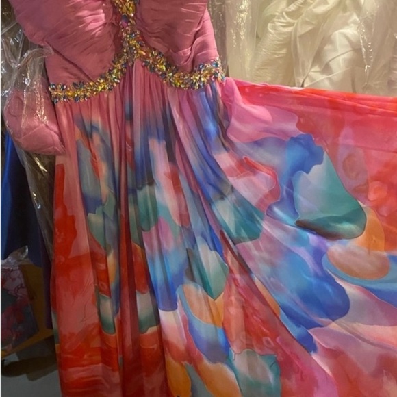 Multi-coloured Tony Bowls flowy prom gown - Picture 5 of 13